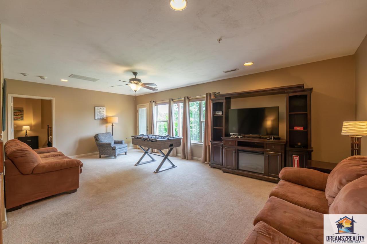 4Br Walk-In - Foosball Table - Hot Tub - Fire Pit - Free Tickets Included - Dv166 Брэнсон Экстерьер фото